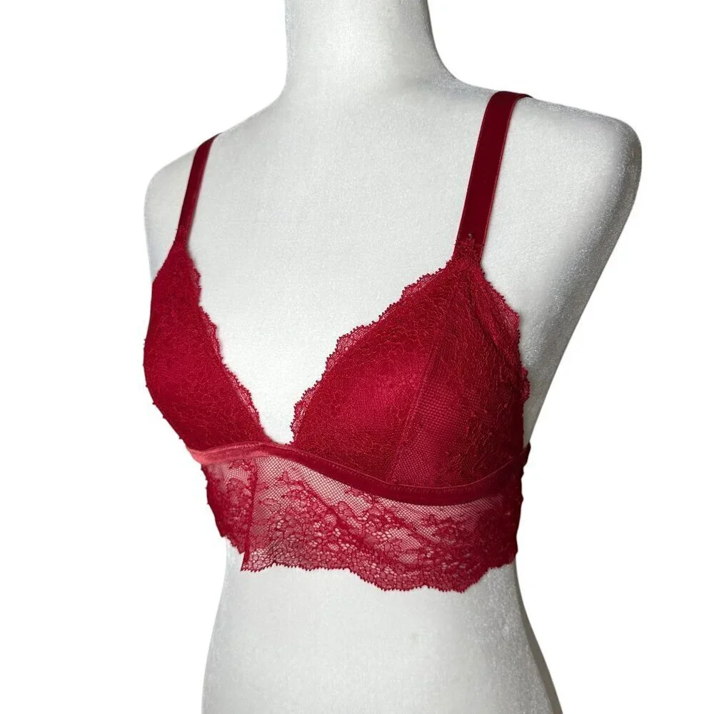 VICTORIA'S SECRET Red Lace Bralette Bra Top Cropped Size Small
